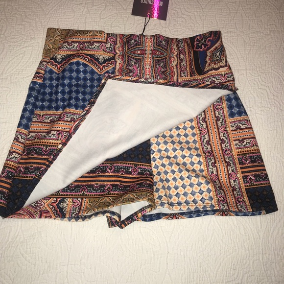 Skort - Picture 2 of 3